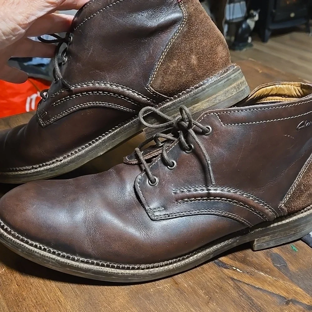 Clarks elegant dark